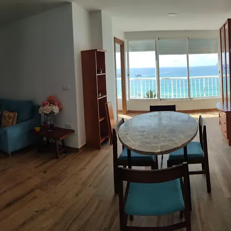 Apartment Primera Linea Poniente Q *